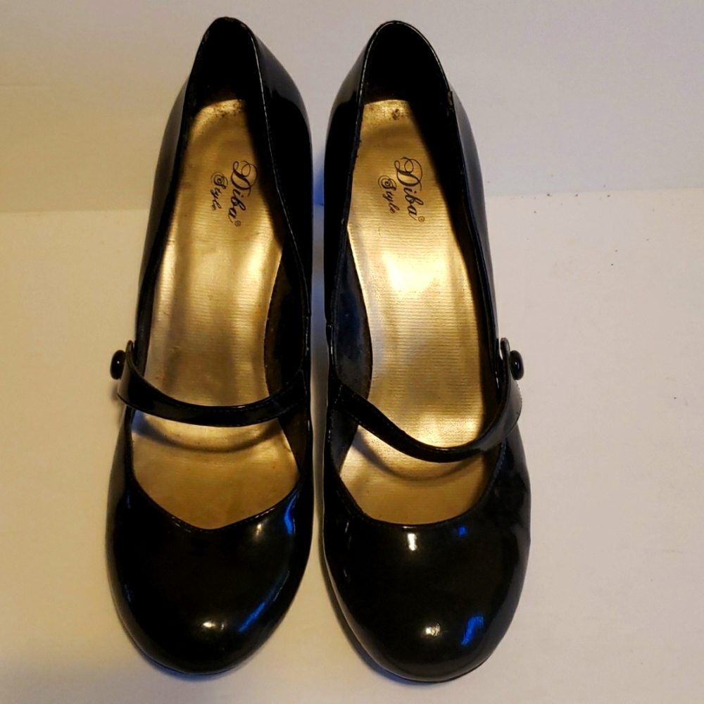 The Mary Jane style is both timeless and fashionable, and the black color ensure